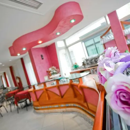 Le Lune Gatteo a Mare